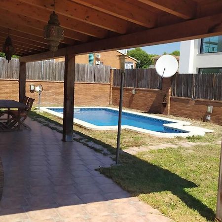 Chalet Moderno Con Piscina En กาลาเฟลล์ ภายนอก รูปภาพ