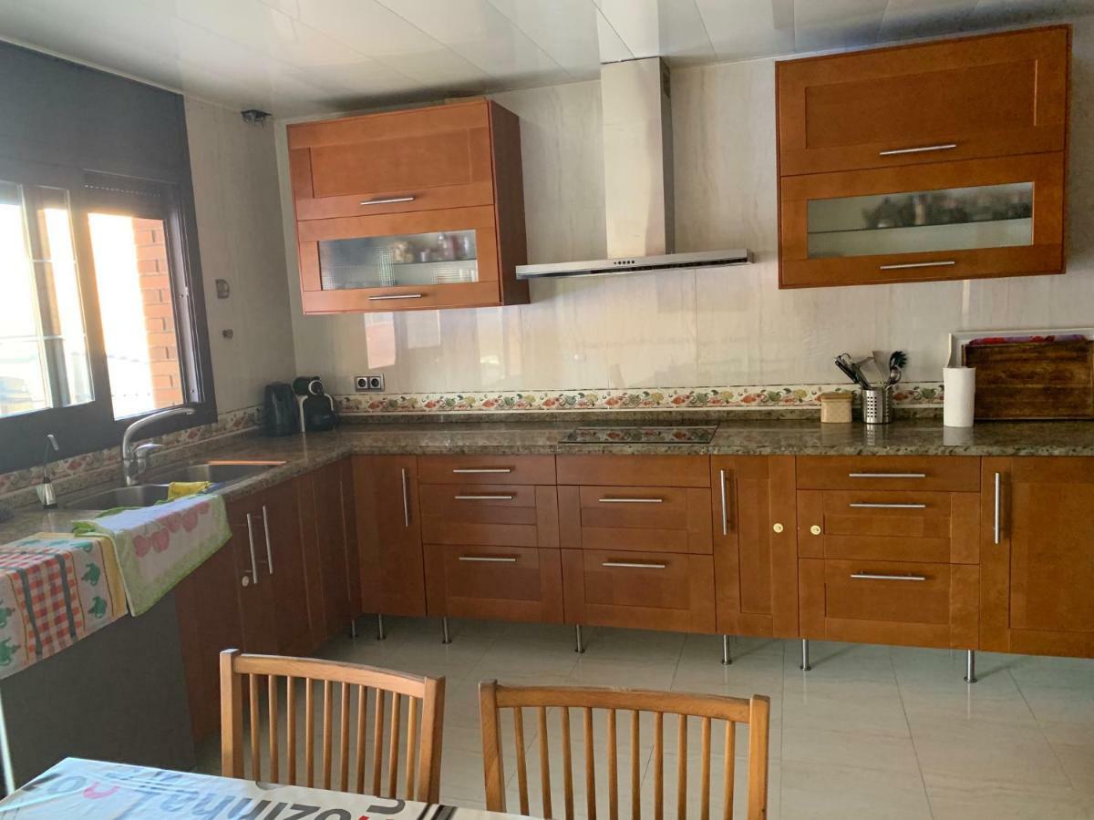Chalet Moderno Con Piscina En กาลาเฟลล์ ภายนอก รูปภาพ